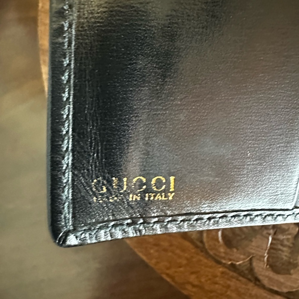 Gucci Horseshoe Black Leather Kiss Lock Wallet - Picture 5 of 12